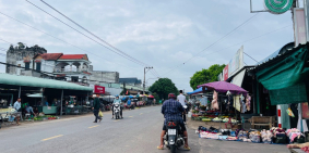 Đất cách chợ đúng 250m - dân đông - SHR