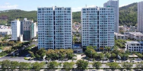 Chính chủ bán căn hộ 2Pn 70,5m View Bể Bơi, Đông Nam đẹp thoáng mát tại trung tâ