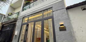 Nhà Nguyễn Thái Sơn p. Hạnh Thông (p4 Gò Vấp cũ)
 DT: 4,5m x 8m nở hậu 5,2m