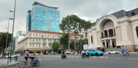 Hàng Hiệu_MT Ngay Đồng Khởi,Q.1 - 4,3x24m(CN:100m2)5 lầu - Gía: 125 tỷ