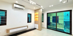 Siêu phẩm Đại Học Thành Đô, Lai Xá 5 tầng, thang máy 3 bước chân ra đường 32 giá