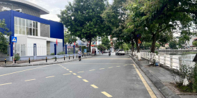 bán nhà mặt hồ Bồ Đề, diện tích 226m, mặt tiền 12m, 2 thoáng, full thổ cư