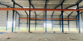 Cho thuê kho đường 5, DT 2000m2 có sẵn 2 cẩu trục 5,10 tấn