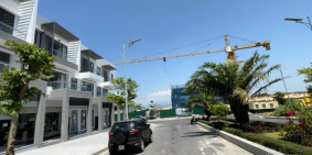 Chính chủ bán lô đất view sân golf, ngay trục đường 20m giá 19,8tr