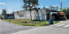 Bán Gấp 180M2 đất thổ cư 6x30 lô góc hai mặt tiền sổ riêng gần chợ Việt Kiều