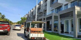 Bán gấp cặp lô Paragrus trục đường 20m khu 5A, view sân golf - giá 21,5 tr/m2