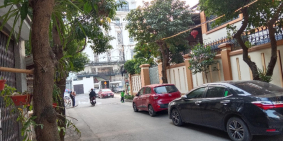 Chính chủ bán đất có nhà cấp 4 làn 2 lên thái tổ.