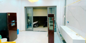 Cần bán nhà trung tâm, 2 lầu sân thượng, 3PN hẻm Hòa Hảo