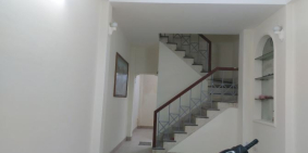 Chính chủ bán gấp giá tốt nhà đẹp 1 trệt 2 lầu tại Lý Thái Tổ P9 Q10