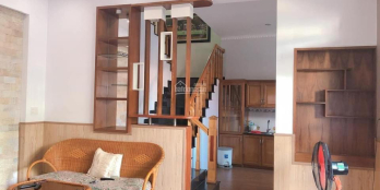 Bán nhà mặt tiền Bắc Sơn Nha Trang Đường rộng 16m. Cách biển 300m 