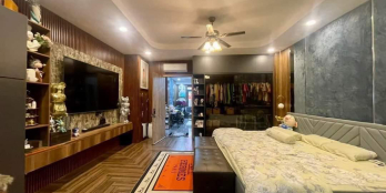 Nhà đẹp Phan Tây Hồ _ Nhiêu Tứ , Phường 7 , Phú Nhuận _ 15,5 tỷ . Ô tô 7 chỗ vào