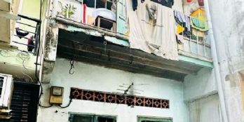 Bán Nhà Ngộp ngay Quận 1 - Kế bên Bùi Viện chỉ 4.8 tỷ 