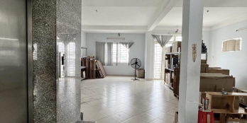 Cần bán gấp nhà Phường 2, Quận 8, mặt tiền Dạ Nam, giá chỉ 23 tỷ.