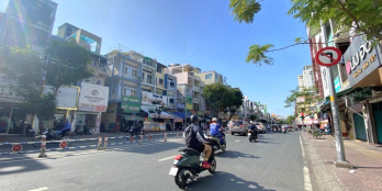 Nhà 66,4m2 (4,29 x 16), 3 tầng, mặt tiền Hoàng Diệu. 13,7 tỷ