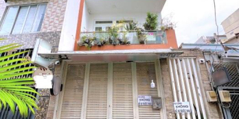 Nhà 72m2 (4,8 x 16), 4 tầng BTCT HC đủ, hẻm xe hơi Đoàn Văn Bơ. 8,5 tỷ