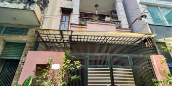 ngang 5m, hxh, hẻm nội bộ, sân để xe, sân thượng trước sau chủ 1 đời