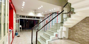 Nhà ngang hơn 5m, nhà mới đẹp, hẻm xe hơi, hoàn công đầy đủ 4 tầng &