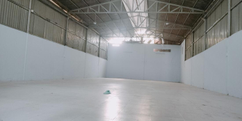 CHO THUÊ KHO ĐẸP 330m2 GIÁ 30TR GẦN PHẠM VĂN ĐỒNG. 