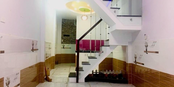 Nhà 38m2 (3.15 x 11.6), 2 tầng 2pn 2WC, Ba Tháng Hai. 4,8 tỷ