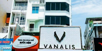 Cho thuê nhà MT Nguyễn Trãi P8Q5 dt: 3.5m x 15m 5 lầu 1ST 1TM giá 50 triệu/th.