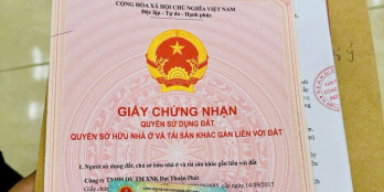 Nhà phố ven sông trong lòng thành phố Tân An