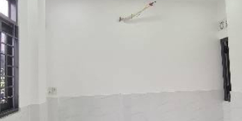 2 tỷ hơn. có nhà mới sổ hồng riêng ở đỗ thúc tịnh gò vấp 