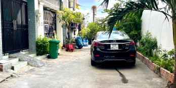 Nhà 2 tầng hẻm xe hơi đường số 9 LX Thủ Đức 106m2 chỉ 4.3 tỷ, SHR