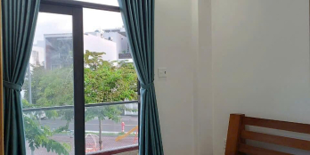 Bán nhà 3 tầng kiểu căn hộ KĐT VCN Phước Long 1 - Nha Trang. Đối diện công viên 