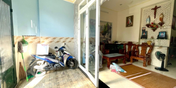 Bán nhà ngay Làng đại học Thủ Đức, SHR, 2 tầng hẻm xe hơi QL1K chỉ 3,05 tỷ