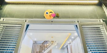 Bán Nhà Mới full nội thất ngay chợ Xóm Mới Đường Phạm Văn Chiêu 