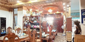 chủ ngộp cần bán gấp căn biệt thự sang trọng mặt tiền đường giá 15 tỷ 