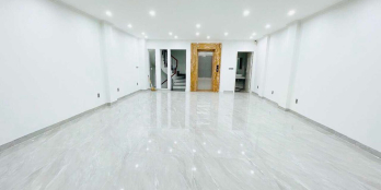 mặt ngõ Phan Văn Trường, ô tô, kinh doanh, thang máy, phân lô bàn cờ chỉ 26 tỷ