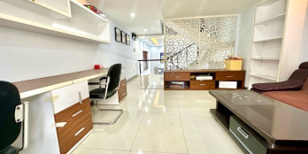 NHÀ 5 TẦNG KHU BÊN SÔNG PHÂN LÔ - SAU GIGAMALL ️TẶNG NỘI THẤT4.5X19 91M2