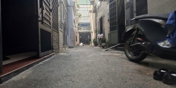 Nhà mới, 3 tầng ngang 4m, 36m2, 3pn2wc. Có lối đi chung. Khu an ninh dân trí @ 