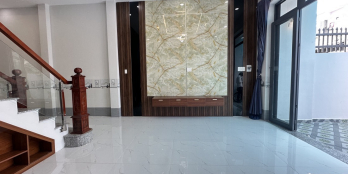 bán nhà mới xây 3PN gần chợ Mỹ Hạnh kdc trần anh