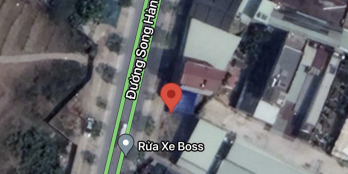 Nhà 4 tấm, Mặt tiền song hành