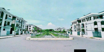 CĂN BIỆT THỰ LIÊN KẾ VƯỜN THÔ 1 TRỆT 2 LẦU, KDC BỬU LONG GD3, GẦN SONG NGỮ LẠC 