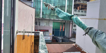 Chỉ 2 tỷ 580 - đối diện Chi cục Thuế khu VIP - nhà đẹp 3 tầng 2pn 2wc