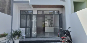 bán nhà gần ngã 3 Mỹ Hạnh, cách đường TL824 vào 200m nhà đẹp vị trí đẹp 