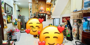 ngang hơn 4m nở 4.6m, 47m2, 2 tầng 3pn2wc. Hxh lý thuyết. Nhà còn mới. Hcong đủ