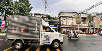 Mặt tiền đường NGUYỄN ÁI QUỐC đối diện Bệnh Viện 7B

- VỊ TRÍ CỰC ĐẸP đông vui x