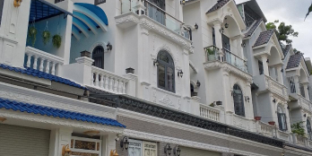 Bán nhà riêng đường Huỳnh Tấn Phát, Khu xây dựng đồng bộ, DT 79m2 , giá 7,9 tỷ 