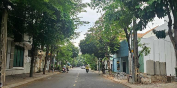 Biệt Thự cao cấp ,diện tích 300m2 , 3 tầng ,4 sảnh,KDC Tân Quy Ðông , Quận 7.