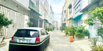 NHÀ 3 TẦNG 4PN QUỐC LỘ 13 NGAY VẠN PHÚC CITY - SỔ HỒNG RIÊNG HOÀN CÔNG