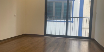 NHÀ MỚI PHỐ TRẠM MỚI KOONG - LÔ GÓC - 2 THOÁNG - SÁT PHỐ