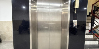 BÁN CĂN HỘ DỊCH VỤ THU NHẬP 100tr/th - 137m2 5 Tầng Thang Máy. Xe tải vào nhà