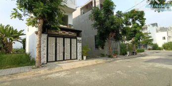 bán gấp lô đất mặt tiền chợ 