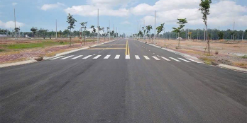 Bán lô góc đất 80m2 Đức phát 3 Bàu Bàng giá nét 830tr/100%. LH xem sổ 0986000849