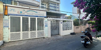 Đất rộng, nhà đẹp Trung tâm Nha Trang. 