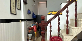 SIÊU PHẨM NHÀ PHỐ GIÁ TỐT – 2 TẦNG BTCT – HẺM CHUẨN 3m -3 Căn ra Xe Tải chạy 